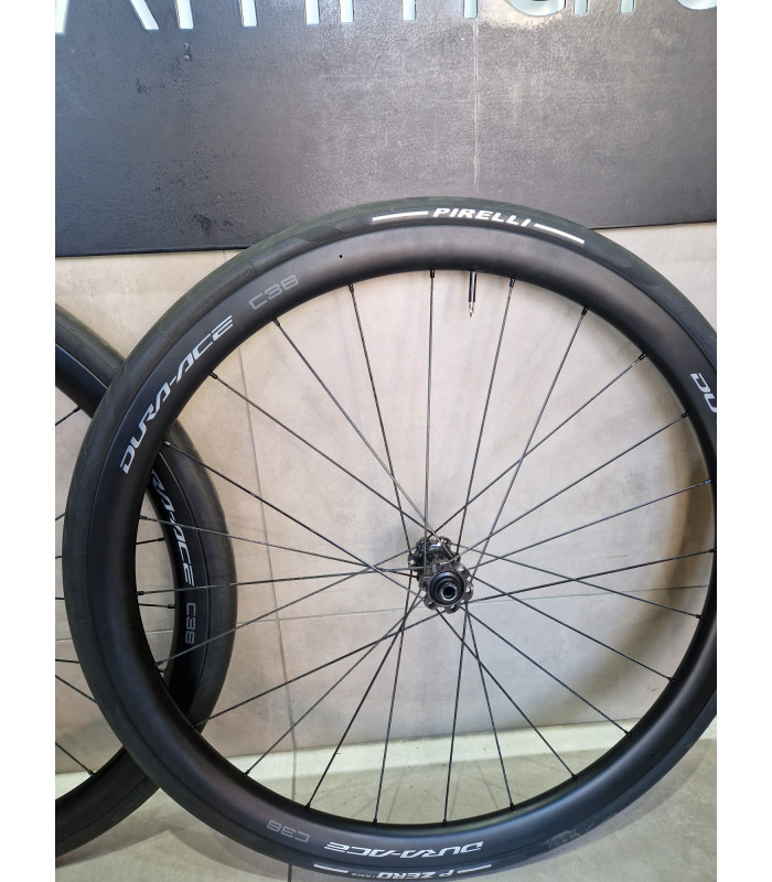 COPPIA RUOTE SHIMANO DURA-ACE C36 più compresi Copertoni Pirelli Pzero Race - USATO